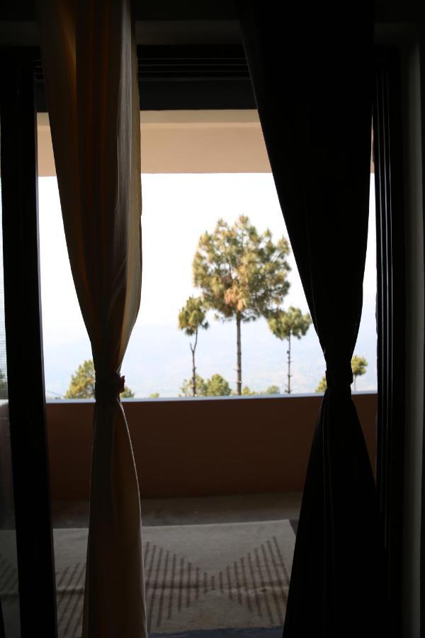 The Buransh Inn Almora Exterior foto