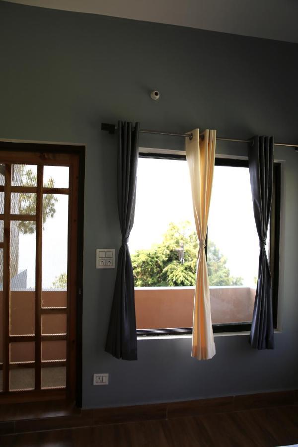 The Buransh Inn Almora Exterior foto
