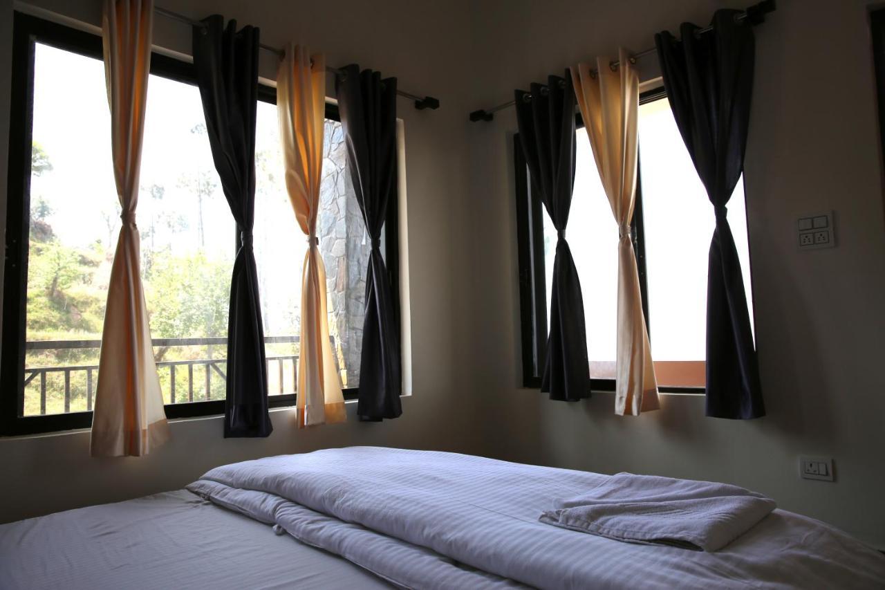 The Buransh Inn Almora Exterior foto